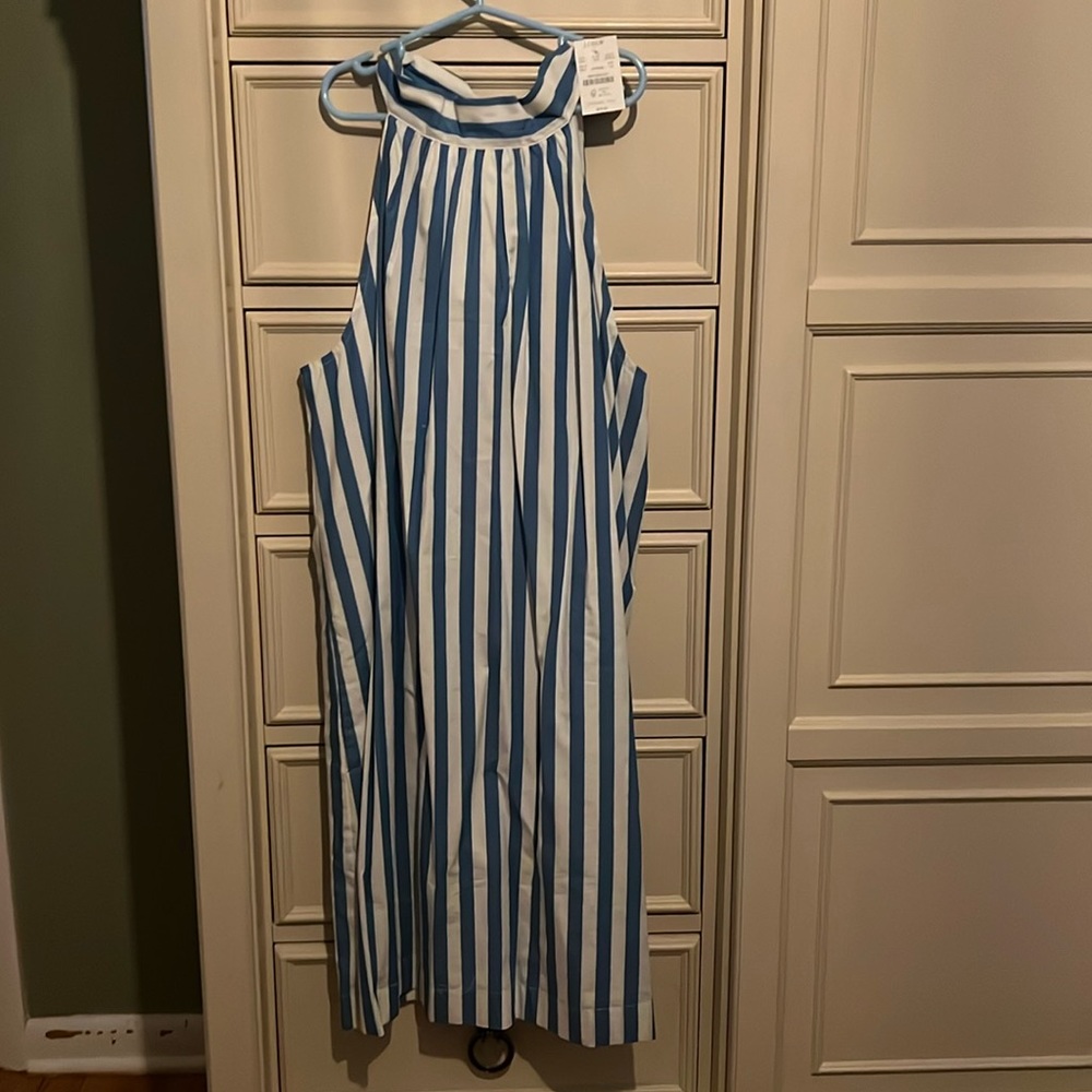 NWT Tie back halter dress